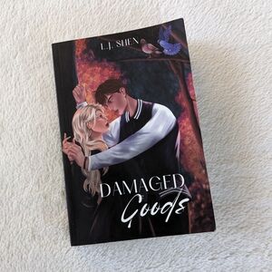 🌷3/15🌷 🌶️ romance novel: L.J. Shen - Damaged Goods